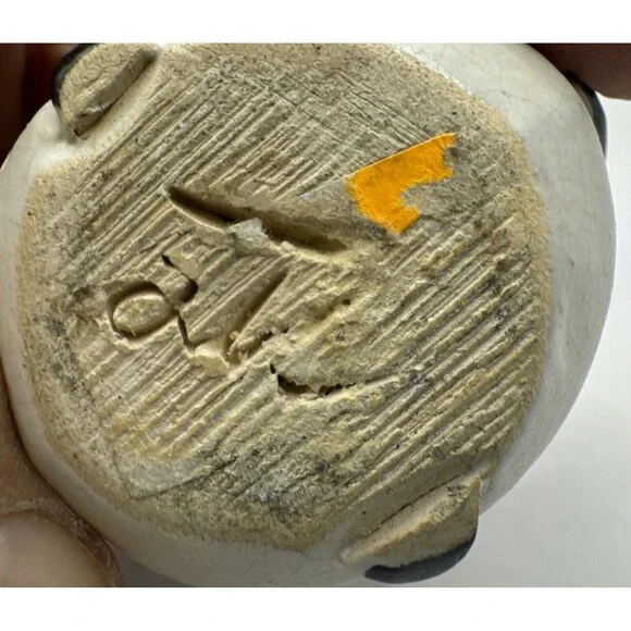 ARTESANIA RINCONADA CLAY POTTERY HAND CARVED BABY ORCA WHALE RETIRED SIGNED... - Picture 6 of 6